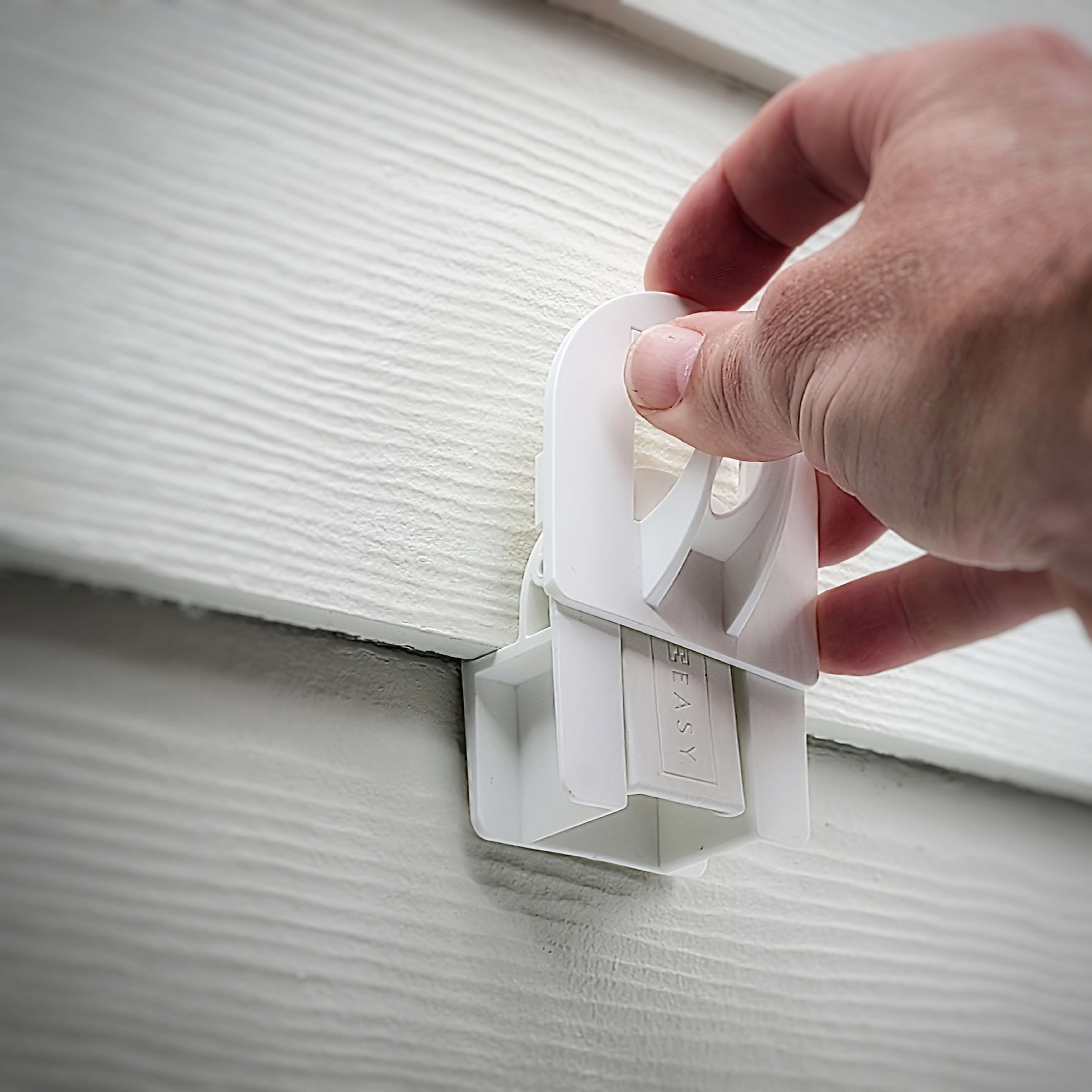 Sliding the accessory base